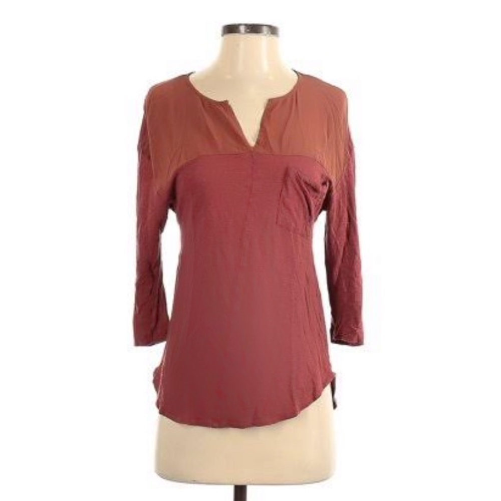 Anthropologie Postmark 3/4 Sleeve Shoulder Panel Rusty Red Front Pocket Top Tee
